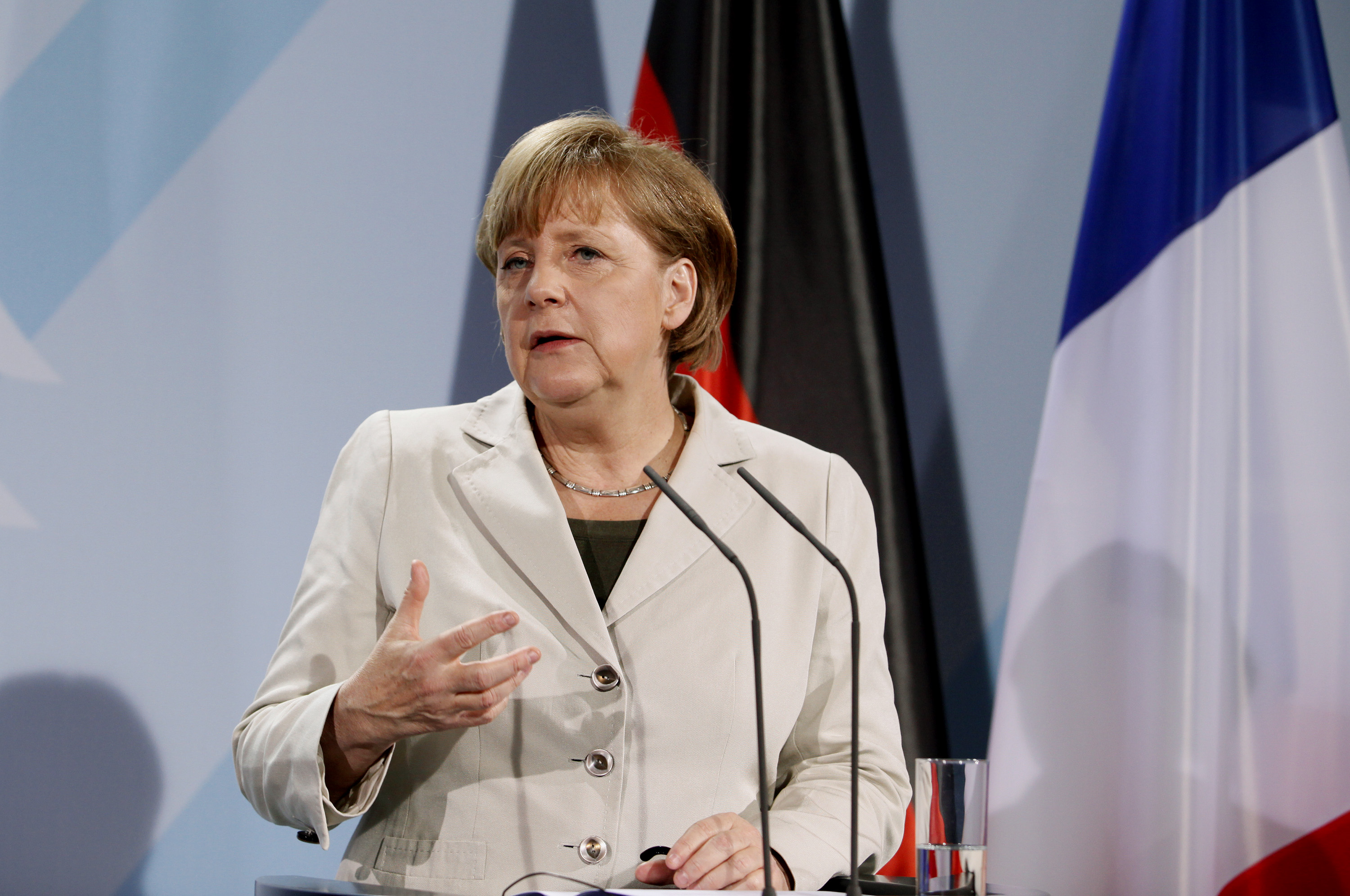 Ανγκελα Μέρκελ: «Θέλω την Ελλάδα στο ευρώ»