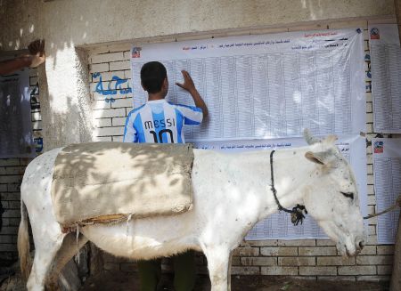 Αίγυπτος: Η κυβέρνηση περιμένει «ναι» στις συνταγματικές αλλαγές