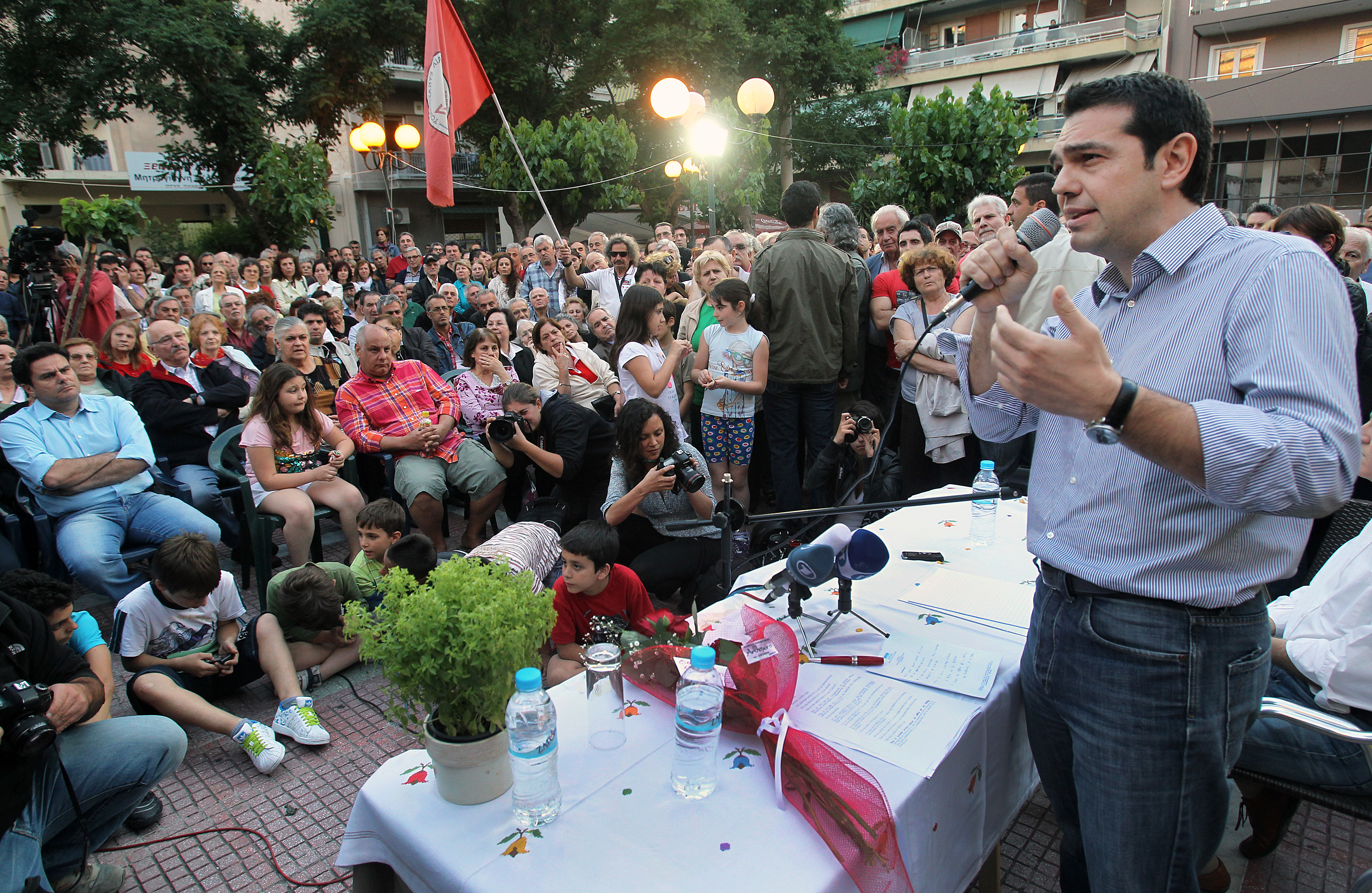 Αλ. Τσίπρας: «Ο ΣΥΡΙΖΑ θα υπερασπίζεται τα συμφέροντα του ελληνικού λαού»