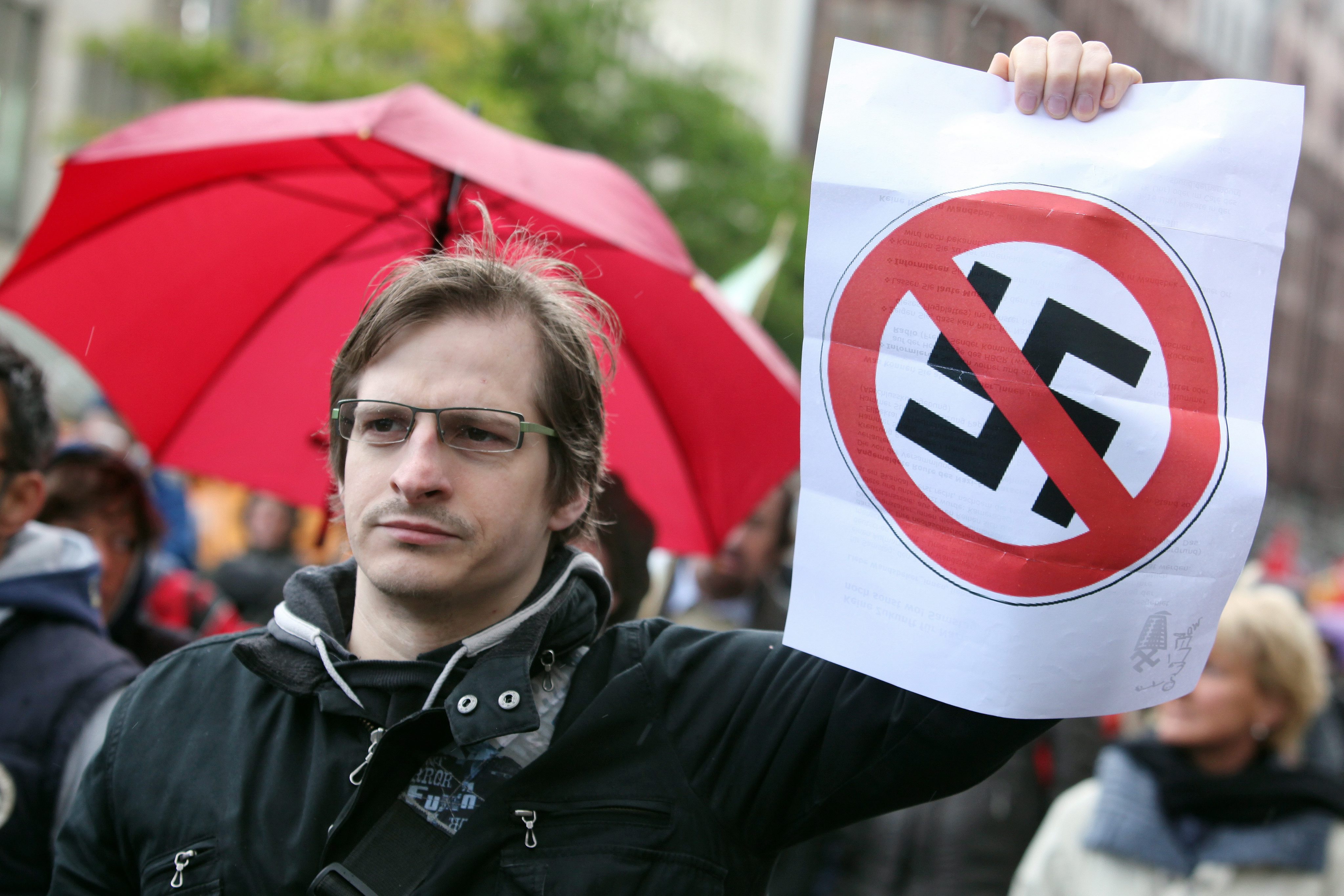 Неонацист что это. Современные нацисты. Нацизм. Современный нацизм.