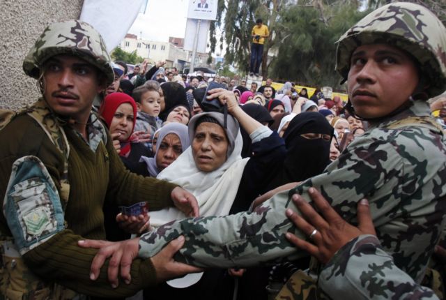 Ρ. Φισκ: Στην Αίγυπτο κάνουν ακόμη κουμάντο οι φονιάδες του Μουμπάρακ
