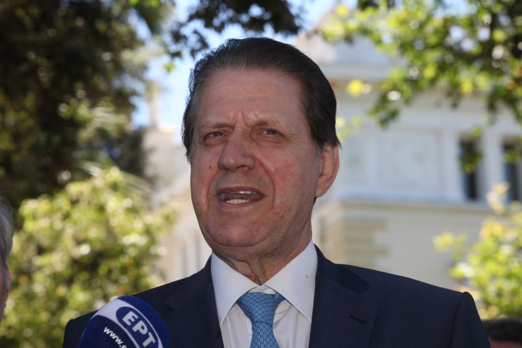 Β. Πολύδωρας για φωνήεντα: «Πόλεμος! Γρηγορείτε συνέλληνες»