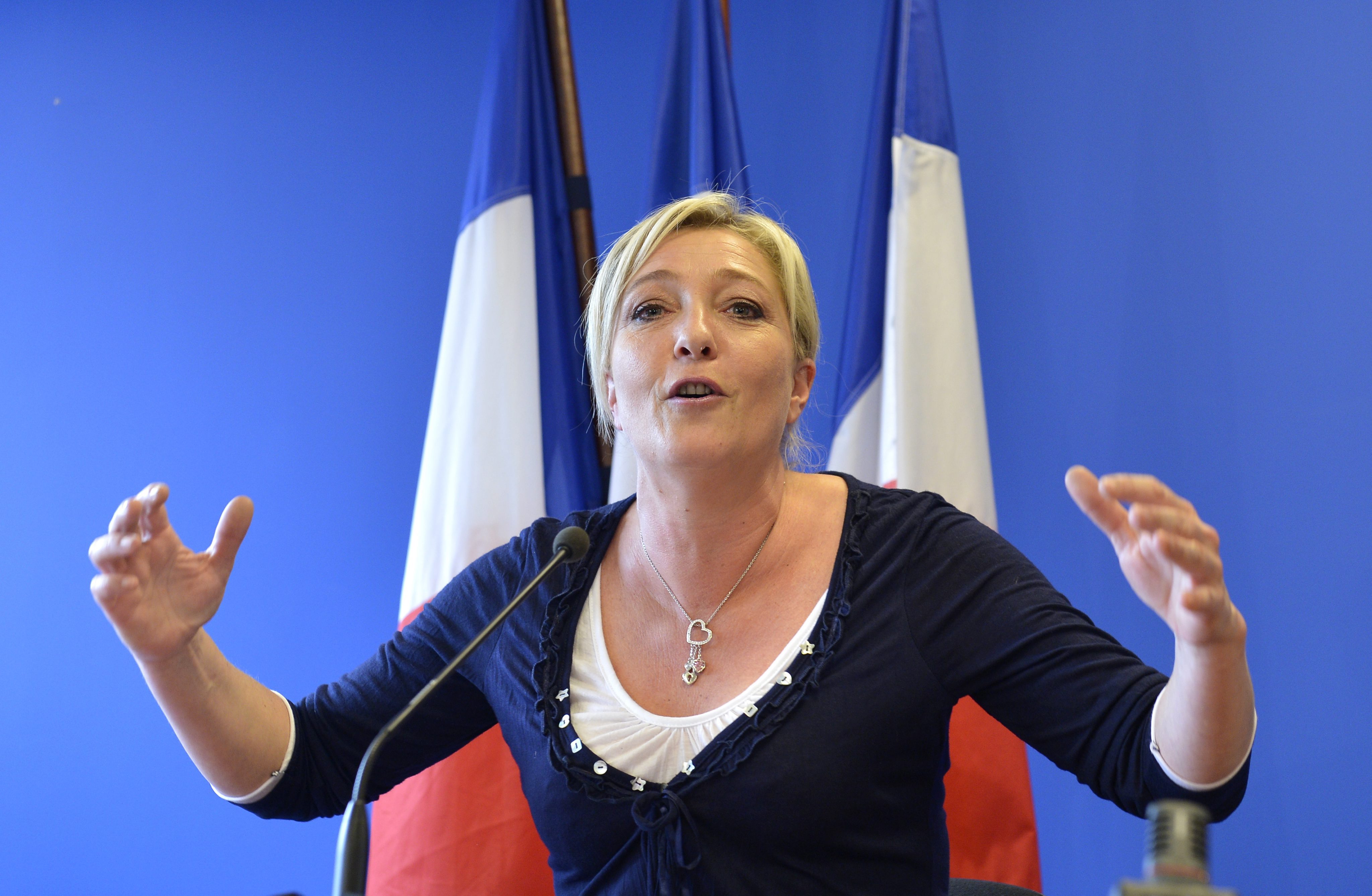 Le Nouvel Observateur: Το Εθνικό Μέτωπο απειλεί να γίνει πρώτο κόμμα