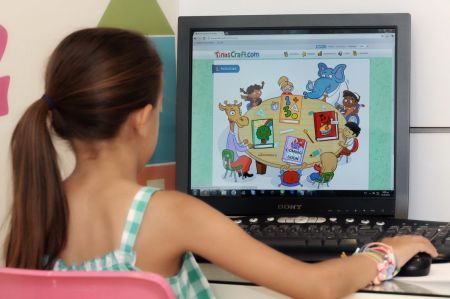 Ν.Δένδιας: Θα δημιουργήσουμε μία διαδικτυακή «αλάνα» για παιδιά