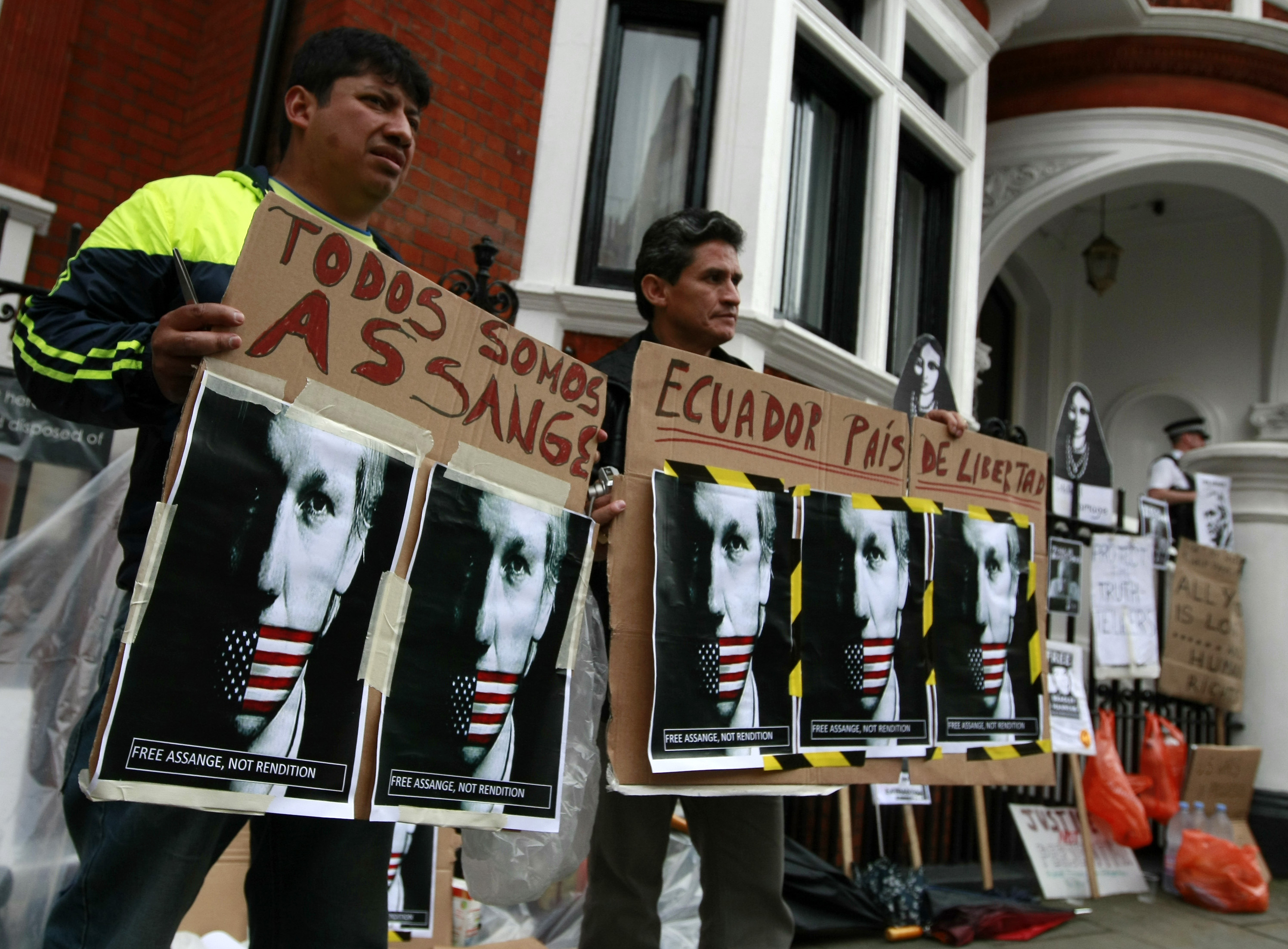 Λονδίνο: Εντός της εβδομάδας απαντά ο Ισημερινός για τον Ασάνζ
