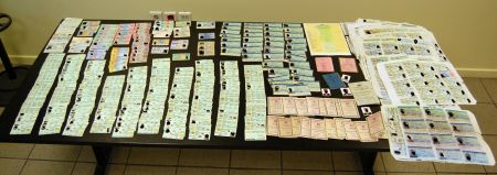 Εξαρθρώθηκε σπείρα πλαστογράφων στα Πατήσια