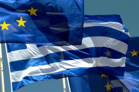 Γερμανοί, Γάλλοι, Ιταλοί, Ισπανοί αμφιβάλλουν ότι η Ελλάδα θα παραμείνει στο ευρώ