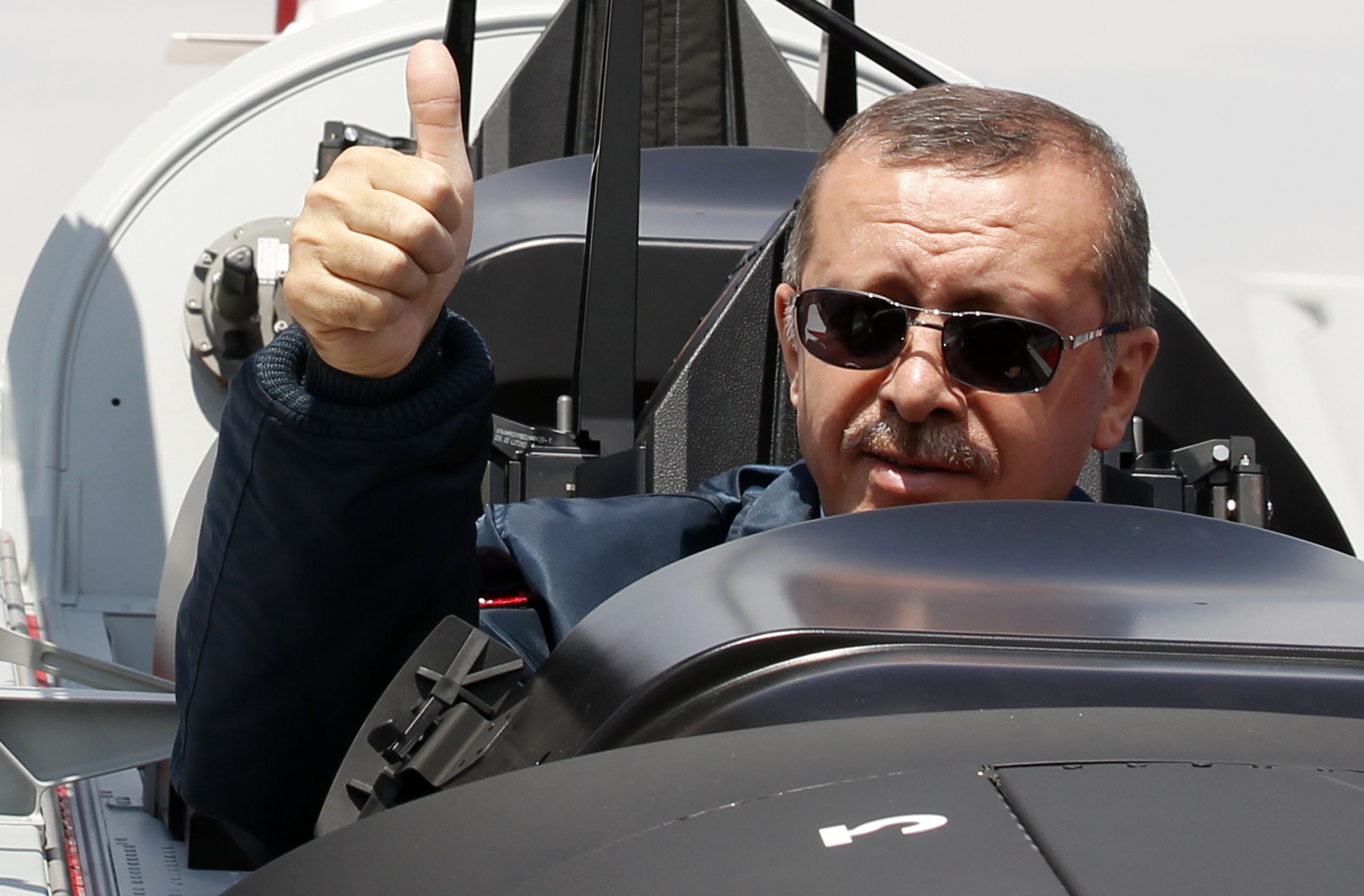 Η Τουρκία απάντησε με μαχητικά σε πτήσεις συριακών ελικοπτέρων