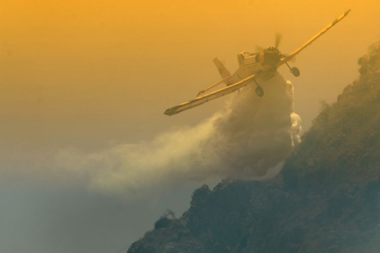 Αεροπλάνα και πυροσβέστες δίνει η πΓΔΜ στην Ελλάδα | tovima.gr