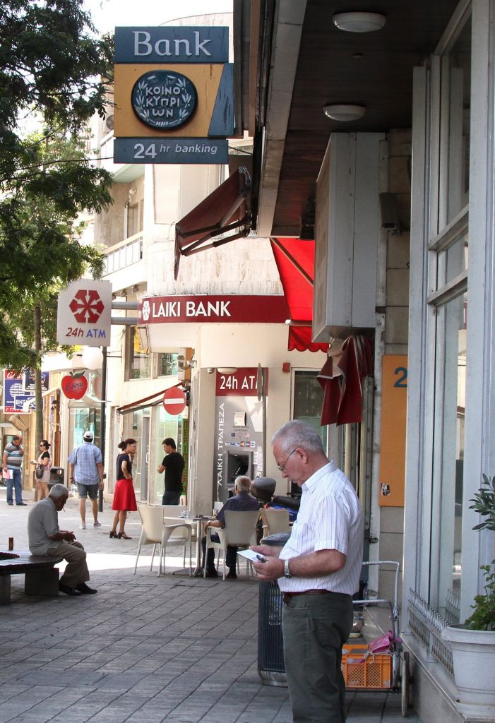 Επιασε ήδη δουλειά η τρόικα στην Κύπρο