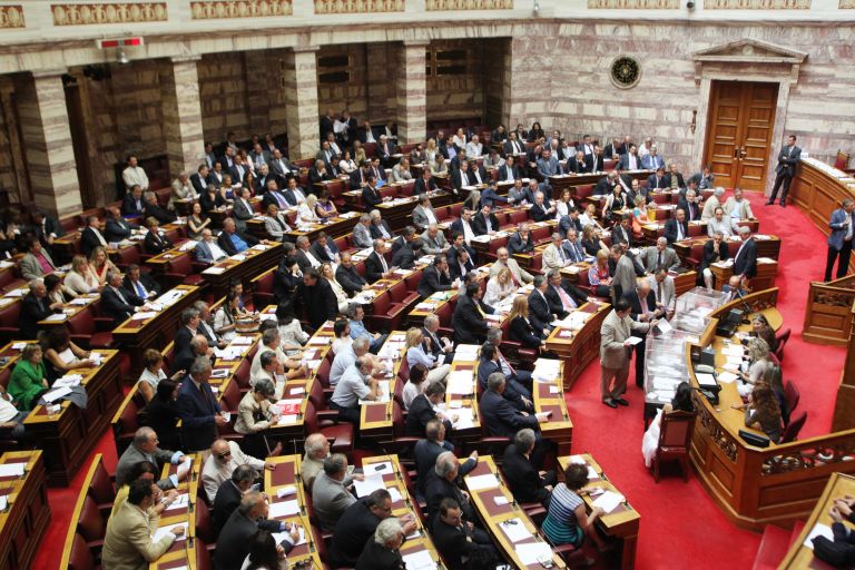 Βουλή: Διαβιβάστηκαν δικογραφίες κατά βουλευτών και πρώην κυβερνητικών | tovima.gr