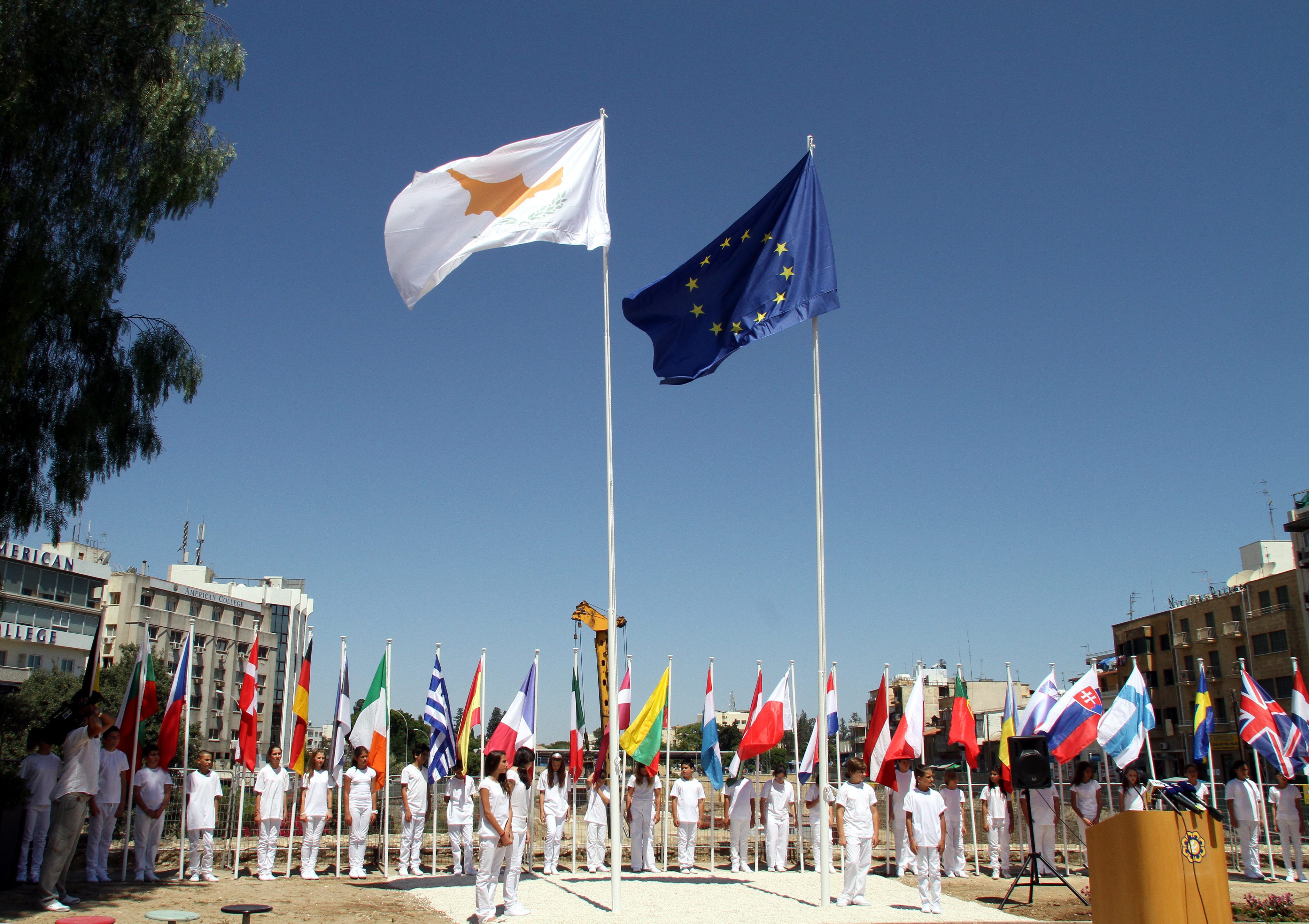 Σόιμπλε: Κράτη-μέλη της ΟΝΕ θέτουν θέμα εταιρικού φόρου στην Κύπρο