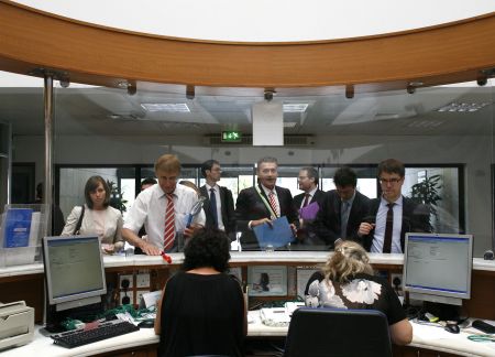 Κύπρος: Επιστρέφουν  τη Δευτέρα τεχνικά κλιμάκια της τρόικας