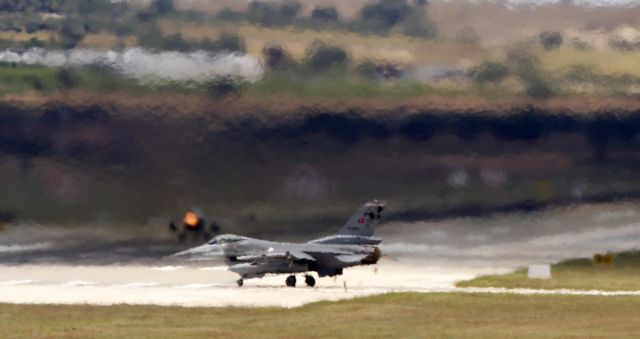 Τουρκικά μαχητικά έπληξαν στόχους του PKK στη νοτιοανατολική Τουρκία