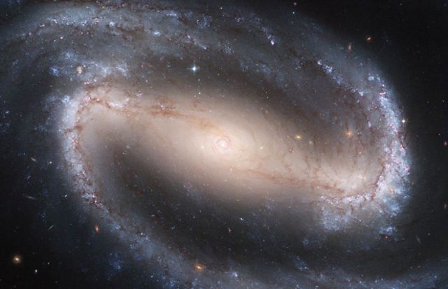 Κοσμική «ρουκέτα» τρύπησε τον Γαλαξία | tovima.gr