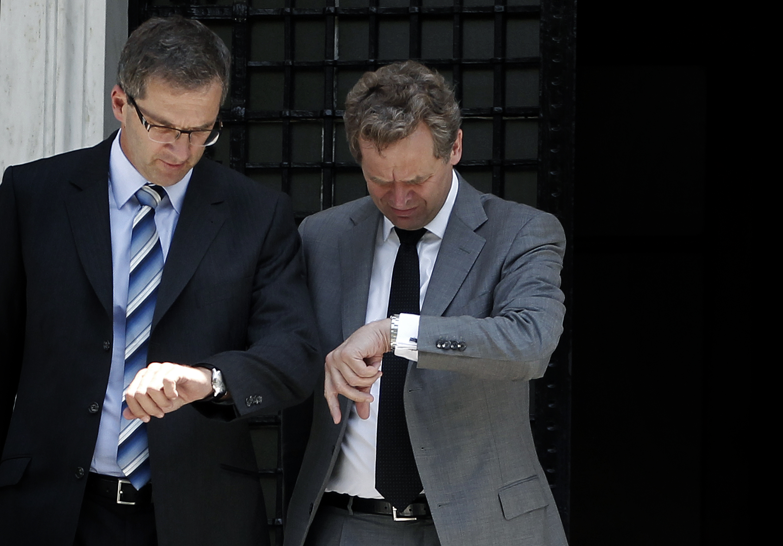 Eurobank: Στενεύουν τα χρονικά περιθώρια για συμφωνία με την τρόικα