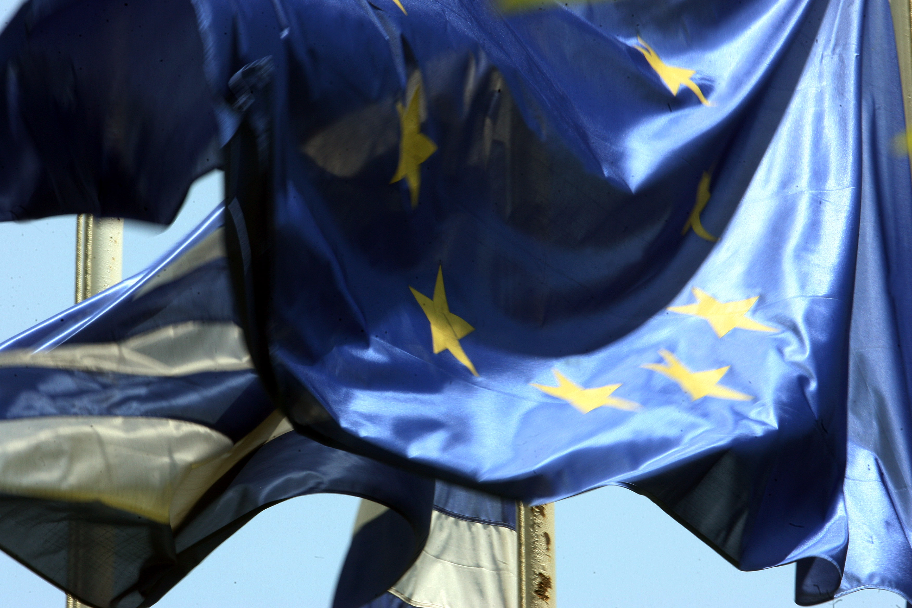 Bloomberg: 5,4 δισ. ευρώ επιδιώκουν οι ελληνικές τράπεζες από την ΕΚΤ