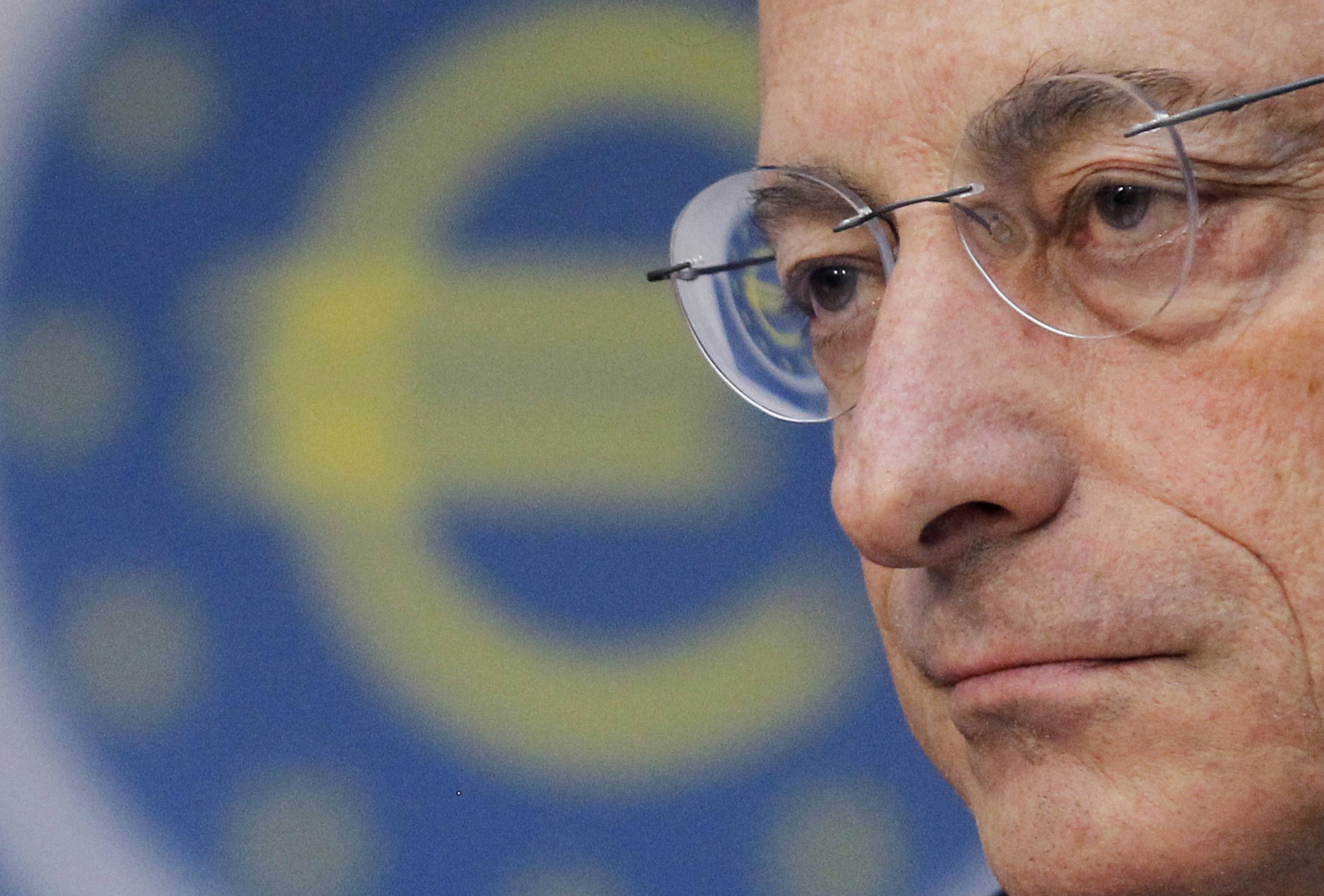 Μάριο Ντράγκι: Αναγκαία η λήψη έκτακτων μέτρων από ΕΚΤ