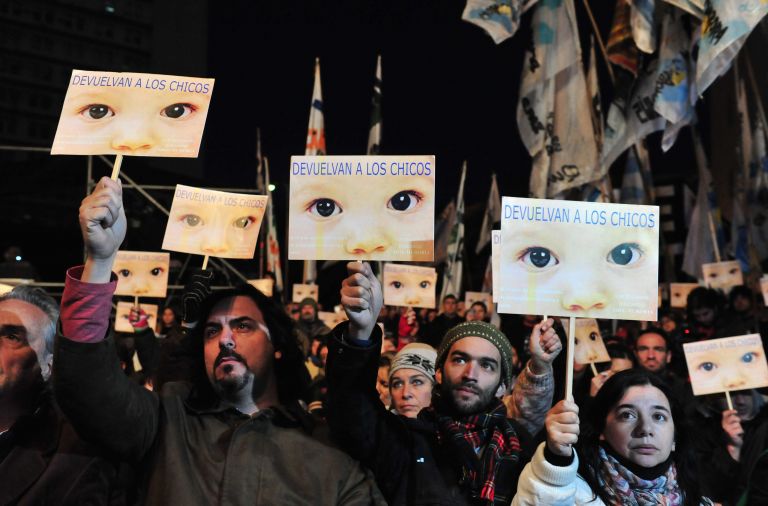 Αργεντινή: Πρώην δικτάτορες καταδικάζονται για κλοπή μωρών | tovima.gr