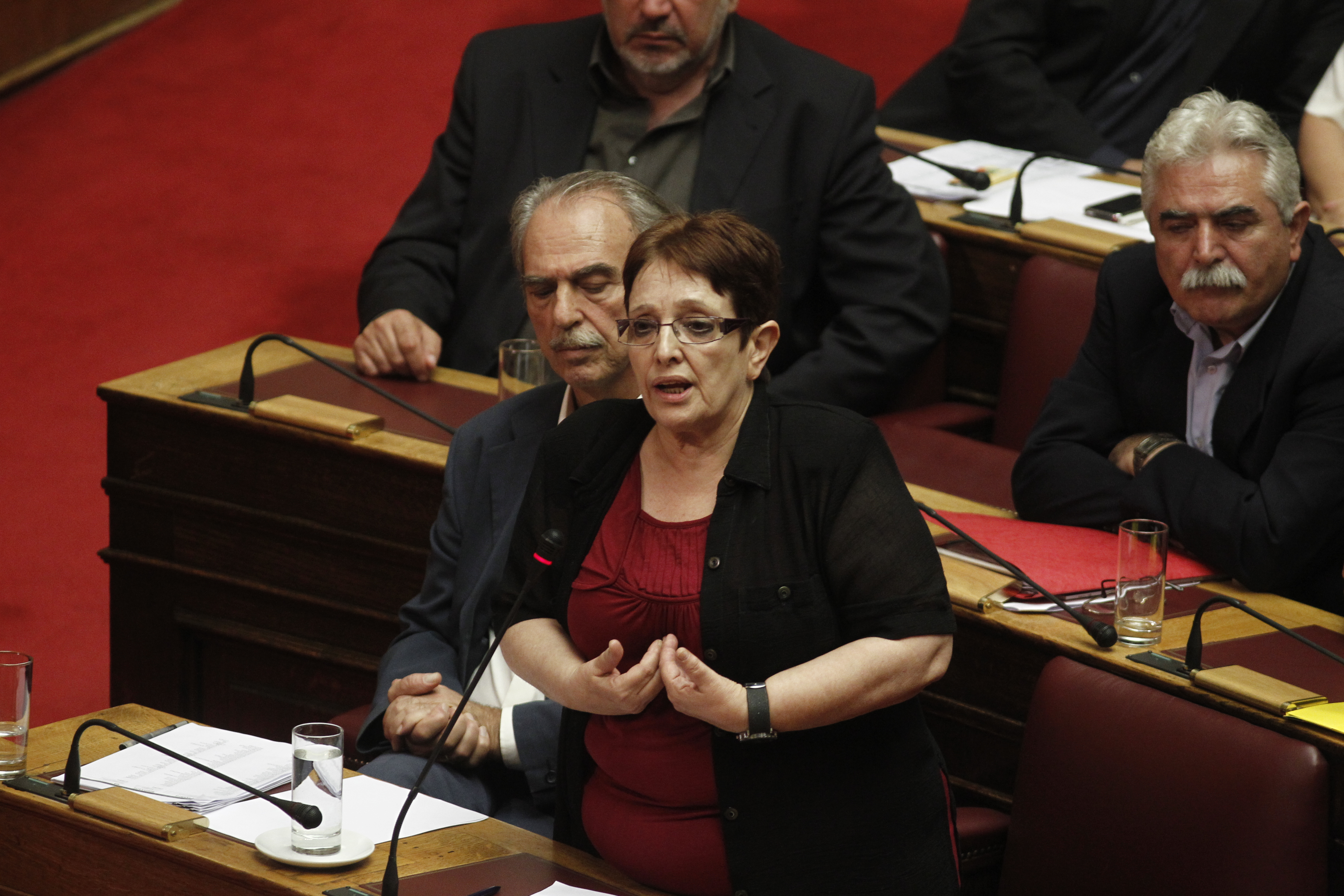 Βουλή: Πρόταση νόμου από το ΚΚΕ για κατάργηση του μνημονίου