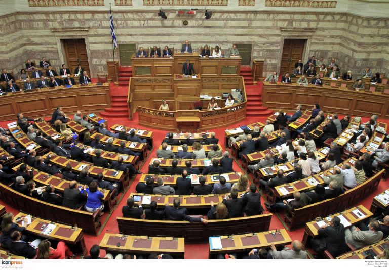 Βουλή: Θερινά τμήματα και «έλεγχο» των υπουργών εξετάζει ο πρόεδρος της | tovima.gr