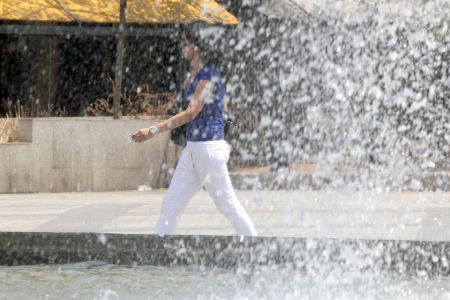 Έρχεται μίνι καύσωνας – Στους 40 βαθμούς ο υδράργυρος την Τρίτη