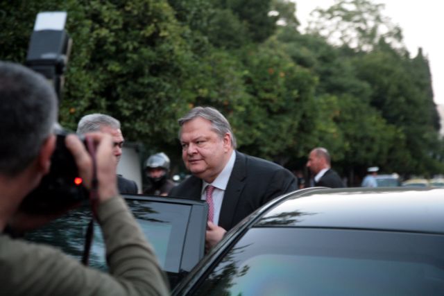 Samaras and Venizelos discuss Sunday’s multi-bill vote outcome