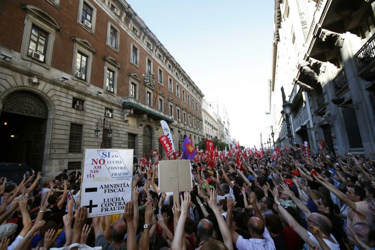 Ισπανία: «Ψηλά τα χέρια, ληστεία!» το σύνθημα των δημοσίων υπαλλήλων | tovima.gr