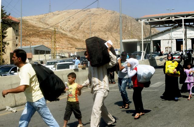 Refugees in Lavrio left without food and medical care