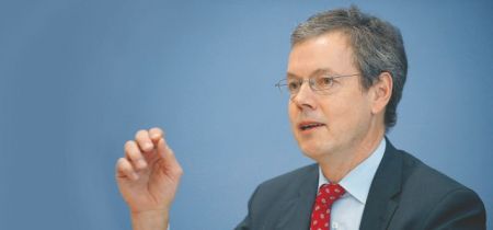 Πέτερ Μπόφινγκερ: Χρειαζόμαστε τολμηρούς πολιτικούς