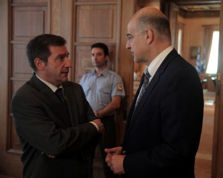 Συνάντηση Δένδια-Καμίνη για το κέντρο της Αθήνας