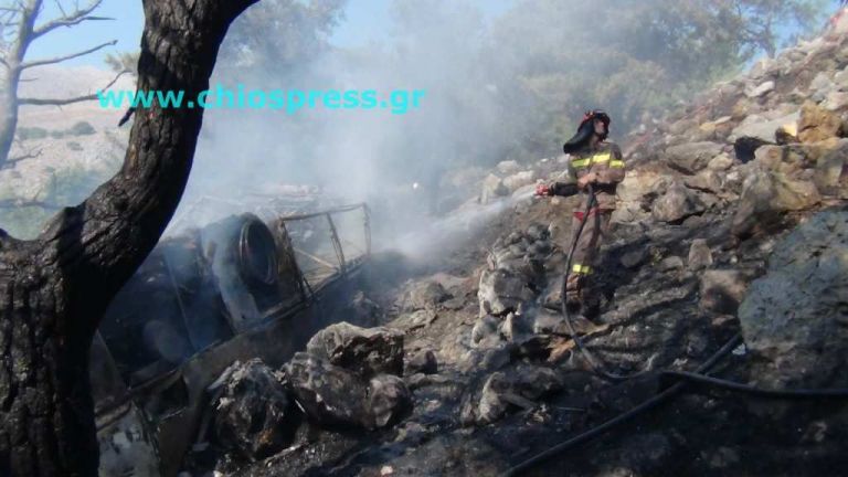 Χίος: Τρεις νεκροί και εννέα τραυματίες από πτώση λεωφορείου σε χαράδρα | tovima.gr