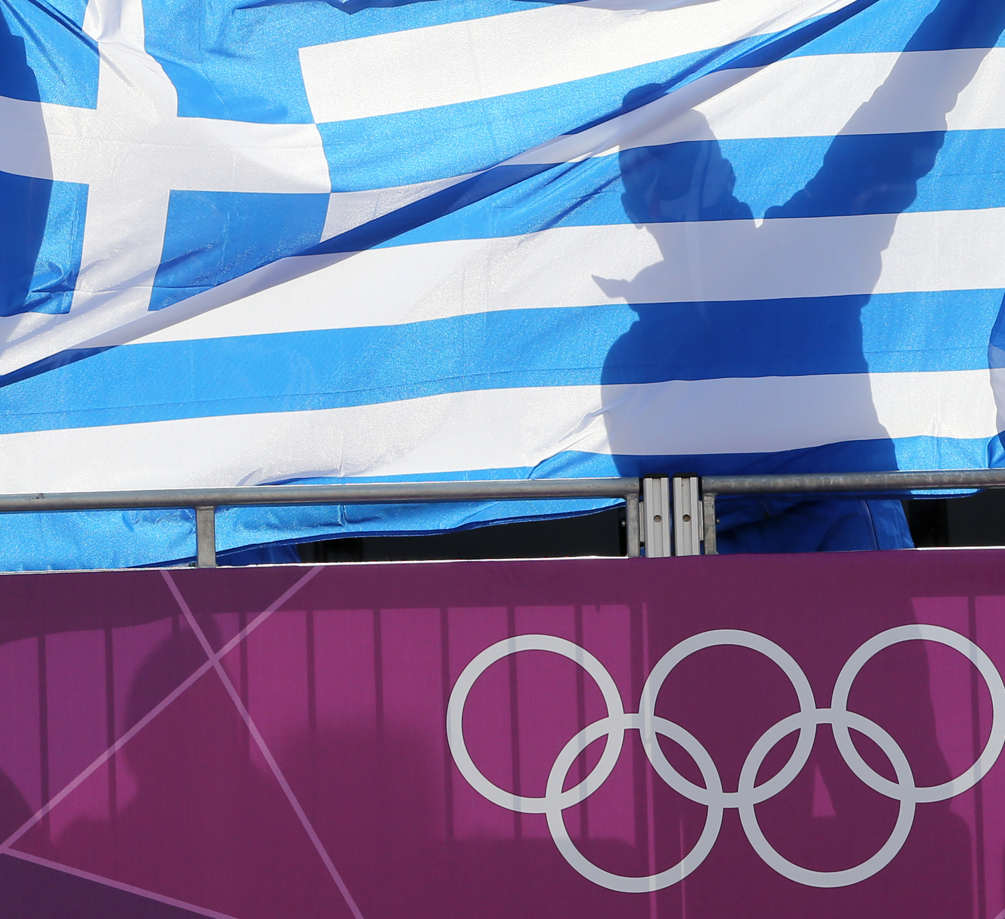 Τα ελληνικά χρώματα στους Ολυμπιακούς του Λονδίνου την Τρίτη
