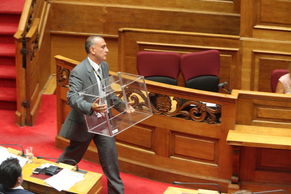 Βουλή:Εκσυγχρονίζεται το σύστημα φανερής ψηφοφορίας