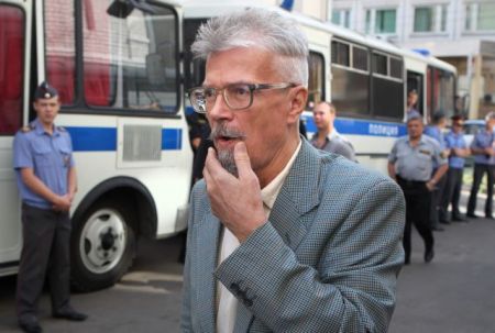 Εμανουέλ Καρρέρ: Βρήκα τον άνθρωπο που ενσαρκώνει το χάος της μετακομμουνιστικής εποχής