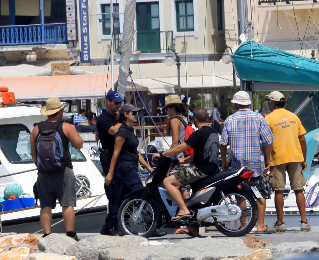 Νάξος: Μηχανική βλάβη στο Andros jet