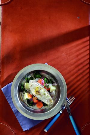 Ψάρι στον ατμό ευκαλύπτου