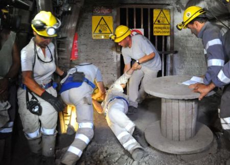 Φιλιππίνες: Κατάρρευση ορυχείου άνθρακα με 3 νεκρούς, 6 αγνοούμενους