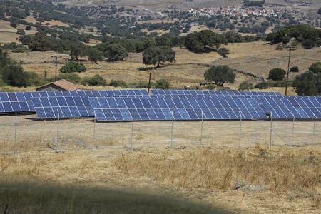 Οι αγρότες της Θεσσαλίας επενδύουν σε πράσινη ενέργεια