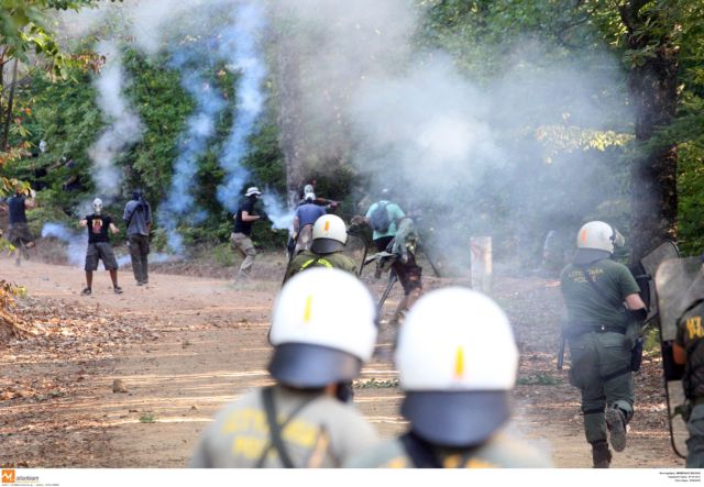 Ελεύθεροι οι  έξι κατηγορούμενοι για επεισόδια στις Σκουριές