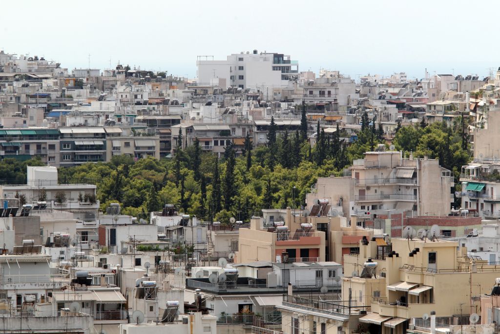 Απλοποιείται το πλαίσιο για αυθαίρετες κατασκευές μικρής κλίμακας