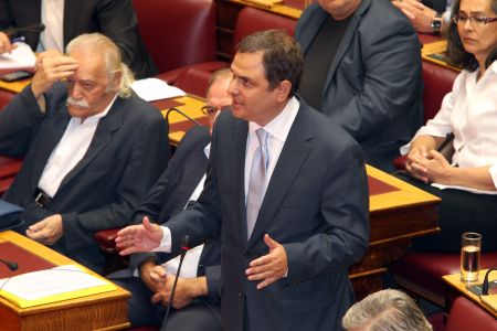 Πυρά ΠαΣοΚ κατά ΝΔ για την επιλογή Παπαθανασίου στα ΕΛΠΕ