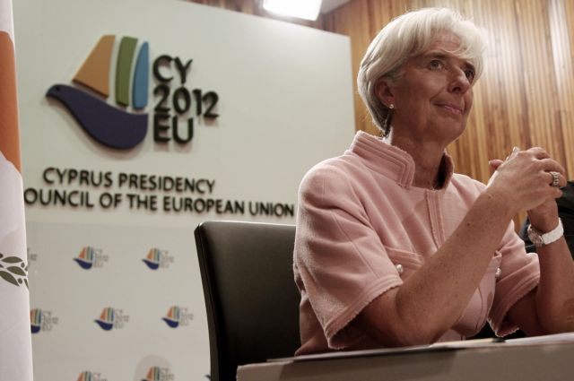 Χαλάρωση των μέτρων στην Ελλάδα θέλει το ΔΝΤ