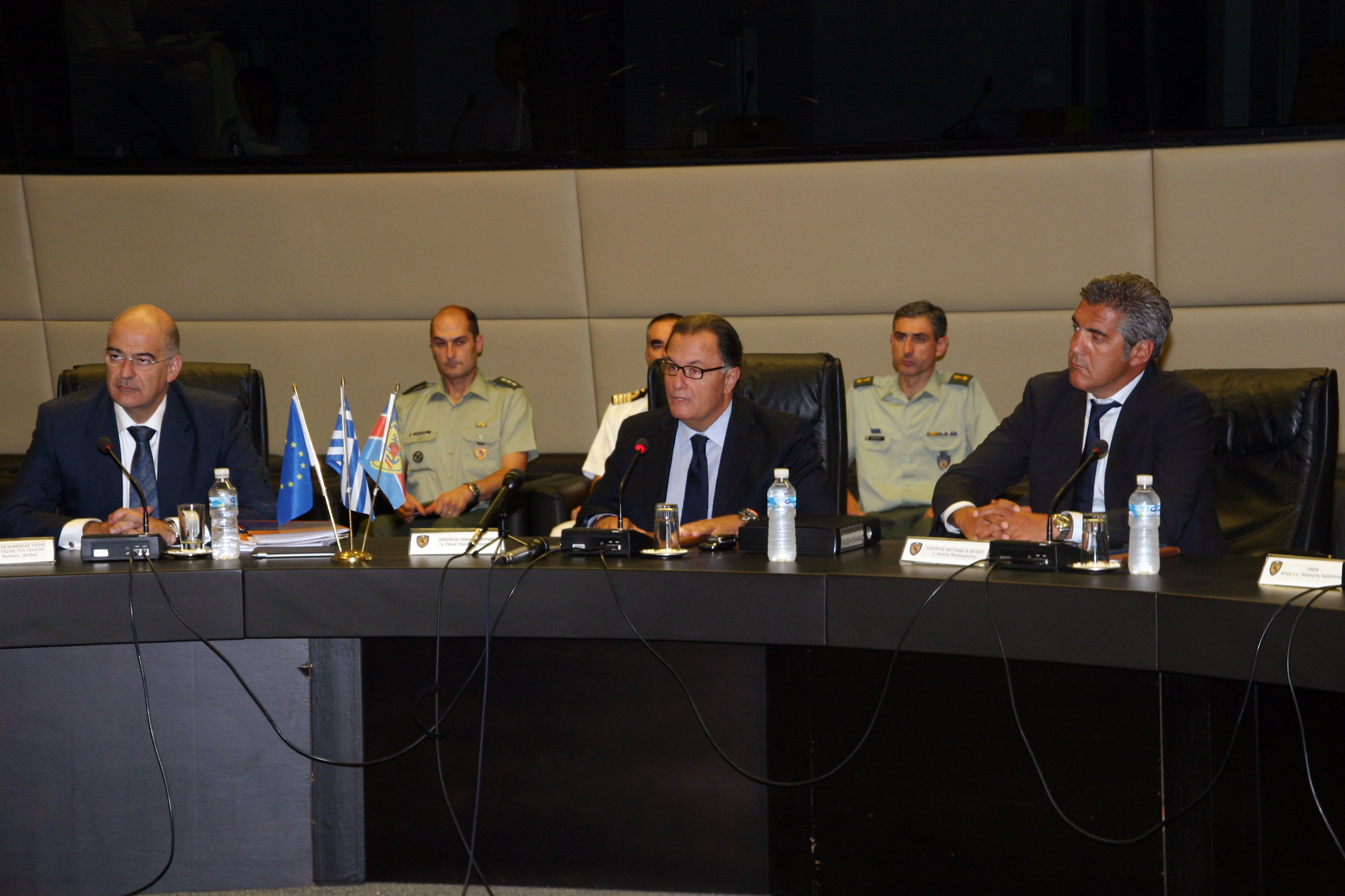 Ολοκληρώθηκε η σύσκεψη στο υπουργείο Αμυνας για το μεταναστευτικό