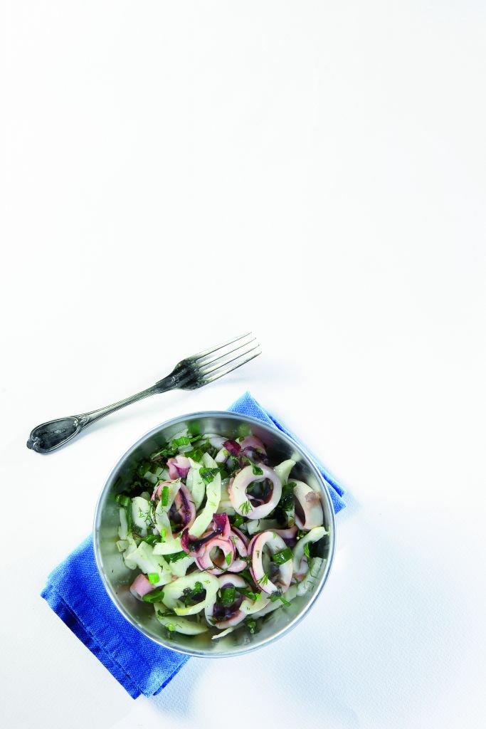 Σαλάτα με καλαμάρι, φινόκιο και μαραθόσπορο