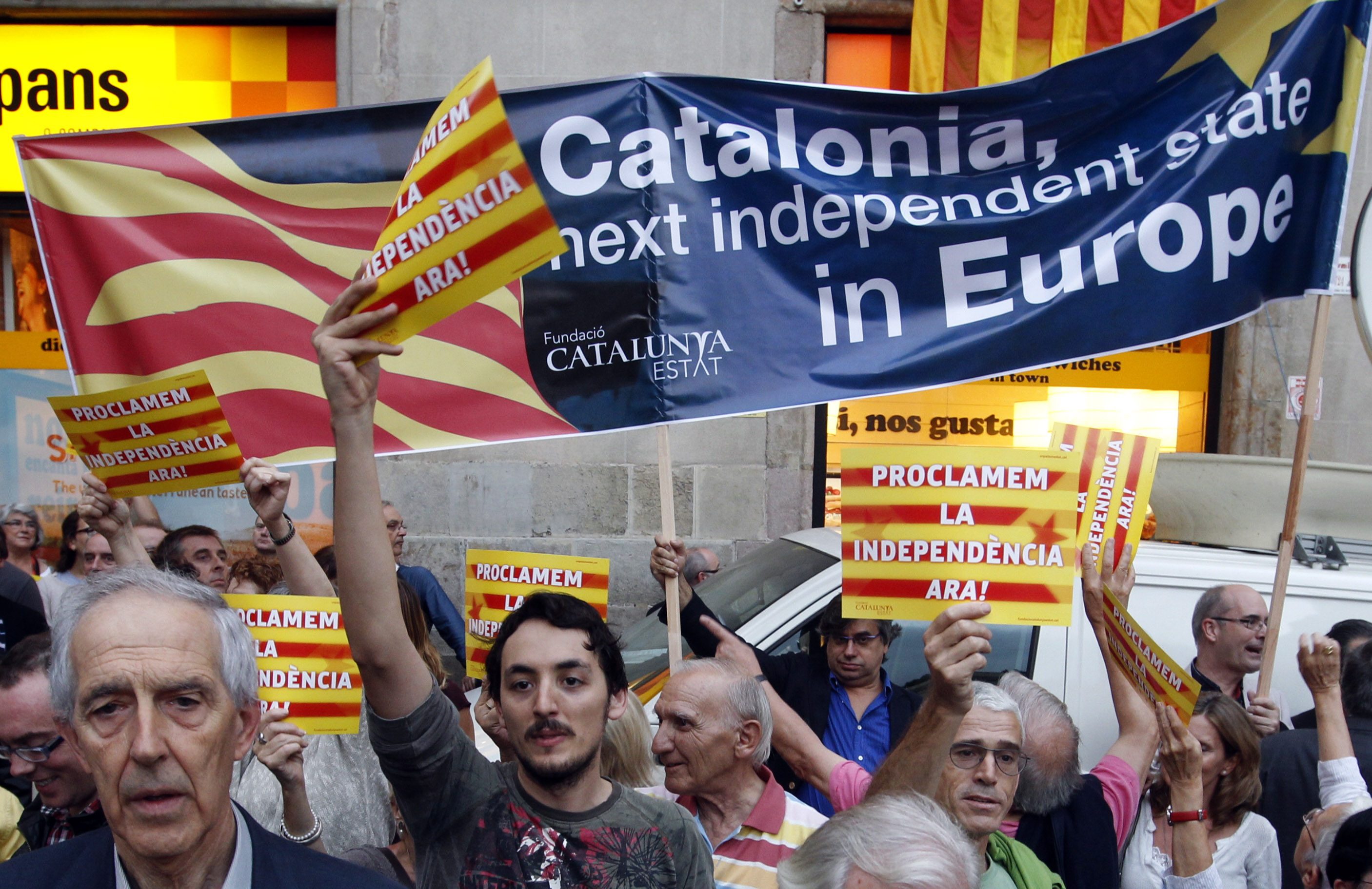 Η Μαδρίτη κατηγορεί την Καταλονία ότι προκαλεί «τεράστια αστάθεια»