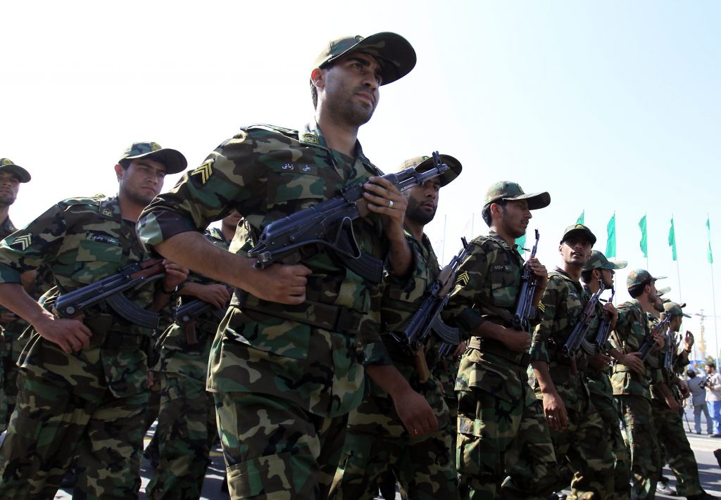 Independent: Το Ιράν στέλνει 4.000 στρατιώτες στον Ασαντ