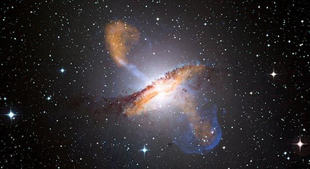 Σπείρες «φύτρωσαν» σε ελλειπτικό γαλαξία