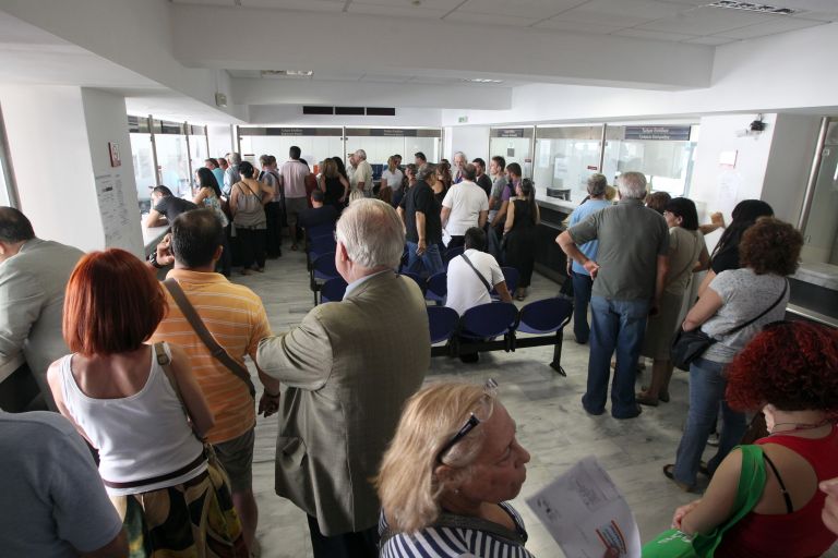 Απεργούν οι εφοριακοί την Πέμπτη και την Παρασκευή | tovima.gr