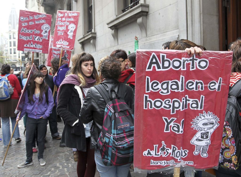 Πολεμική στην Αργεντινή για 10χρονη έγκυο, βιασθείσα από τον πατριό της